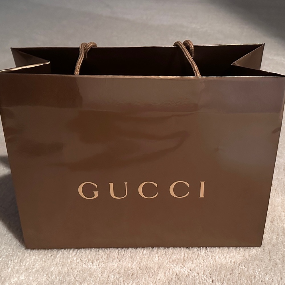 Gucci shopping bag